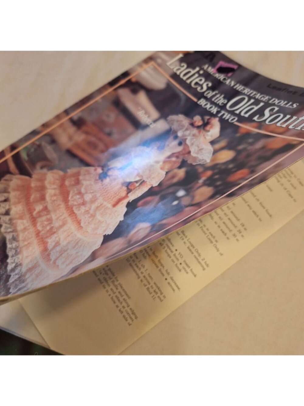 American Heritage Dolls Crochet Ladies Colonial Old South Elizabeth Pattern Book - Picture 5 of 6